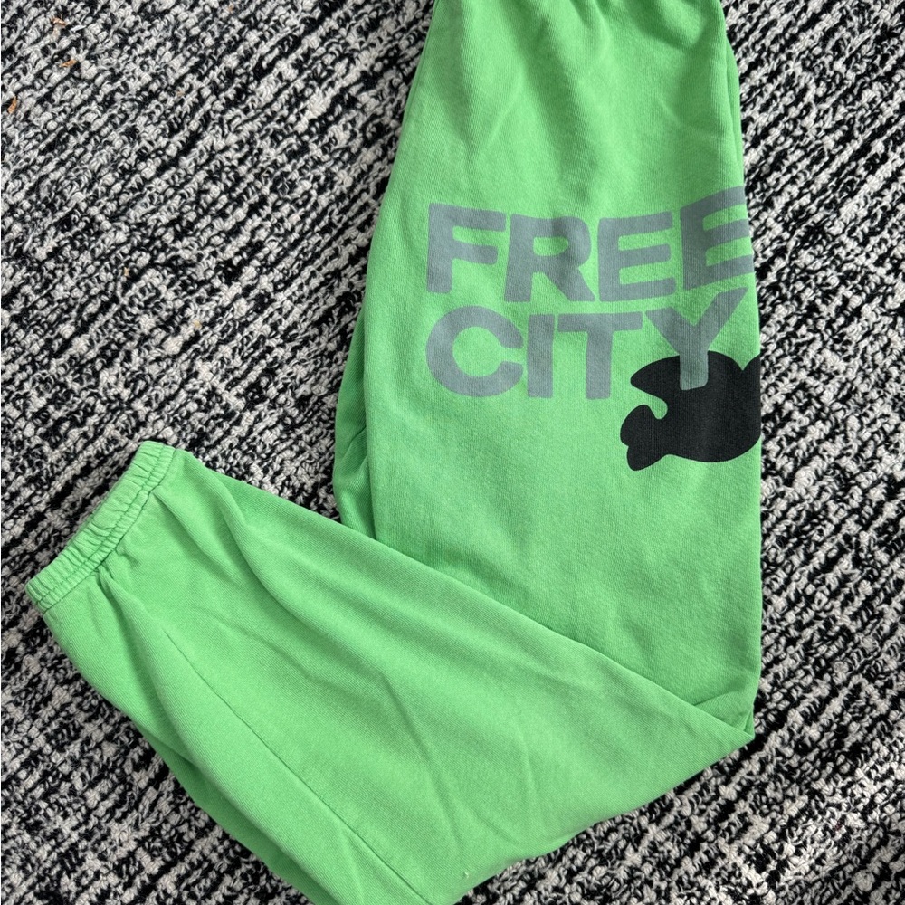 FREE CITY SWEATPANTS